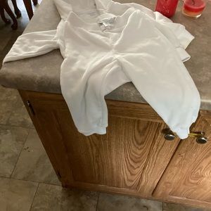 Girls solid white with pink polo horse 2 piece jogging set.